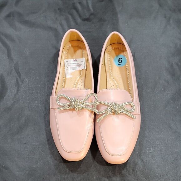 BRAND NEW WILD DIVA LOUNGS NELLIE RHINESTONE BOW SHOE - Picture 3 of 15